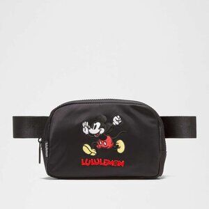 Disney x Lululemon *Everywhere Belt Bag 1L Mickey in Motion Graphic